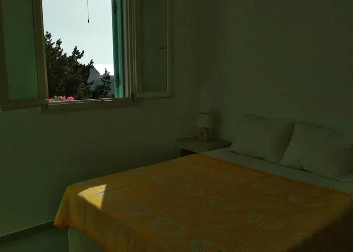 Sarakiniko * Agiassos